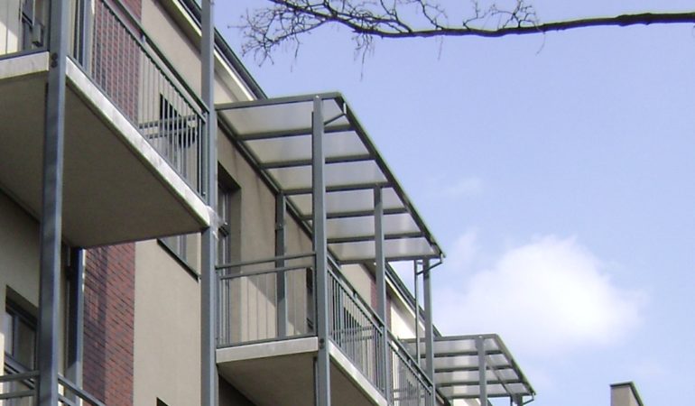 1 Zadaszenia balkonowe