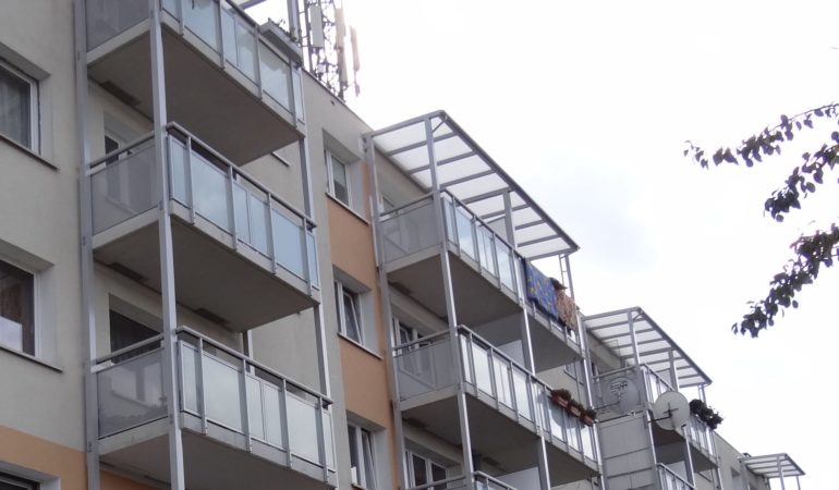 4 Zadaszenia balkonowe